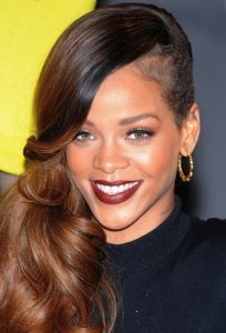 Rihanna color de pelo ronze 