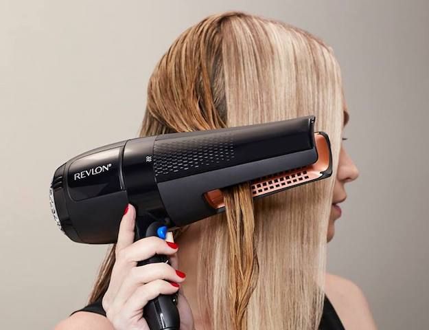 Revlon Crea Un Secador Que A La Vez Plancha El Pelo