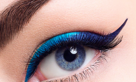 El Eyeliner Azul se convierte en tendencia de maquillaje