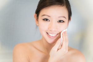 Doble Limpieza Facial de las mujeres japonesas